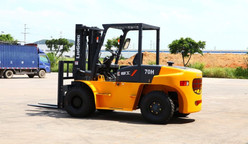 Xe nâng Diesel CLG2070H