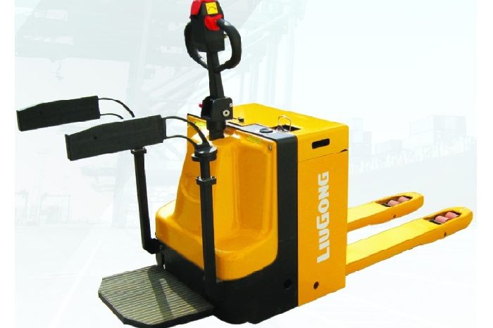 Xe nâng điện CLG2020L-WA (tầm thấp)